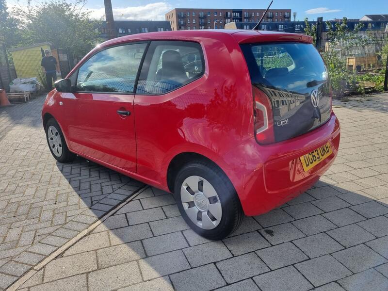 VOLKSWAGEN UP 1.0 Take up!